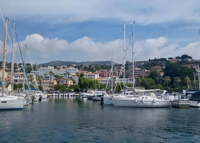 Bord De Avec 4 Couchages, Parking Et Tennis - Fr-1-251-263 Le Lavandou