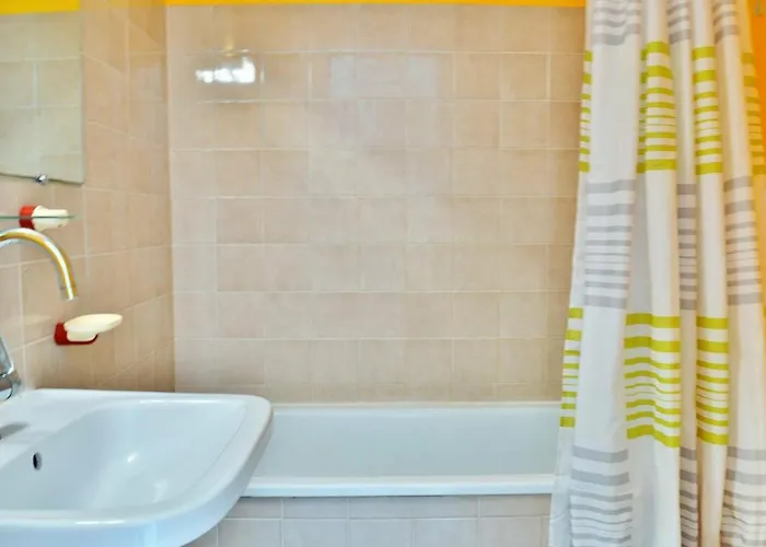 Bord De Avec 4 Couchages, Parking Et Tennis - Fr-1-251-263